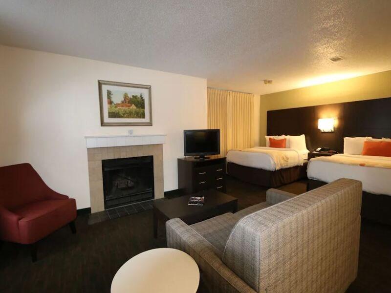 Fairbridge Inn & Suites - Akron Copley Township - West Eksteriør bilde