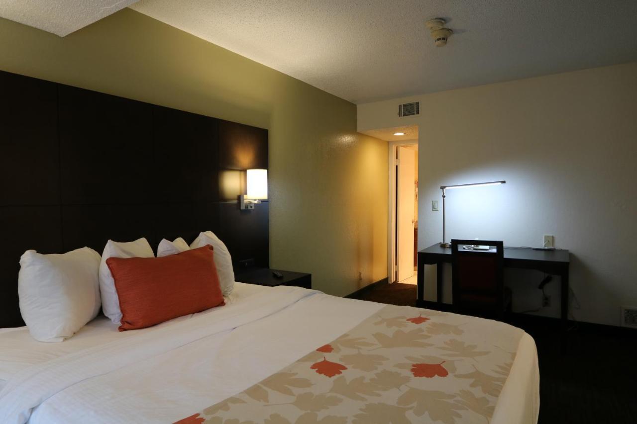Fairbridge Inn & Suites - Akron Copley Township - West Rom bilde