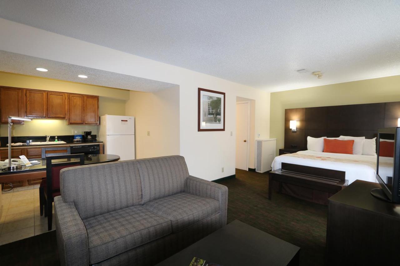 Fairbridge Inn & Suites - Akron Copley Township - West Rom bilde